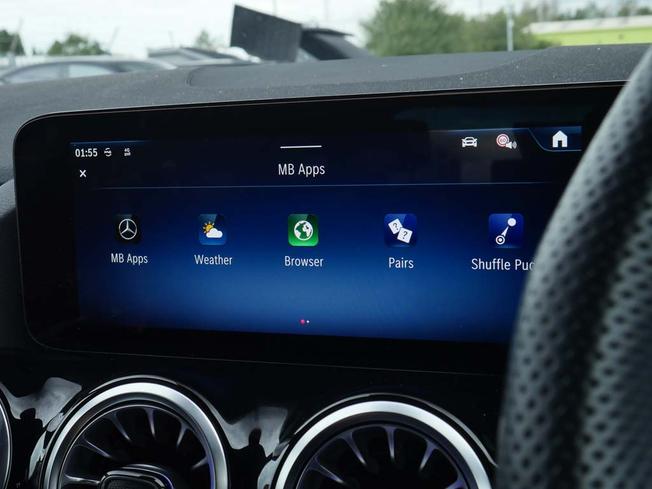MERCEDES-BENZ GLA Photo 30
