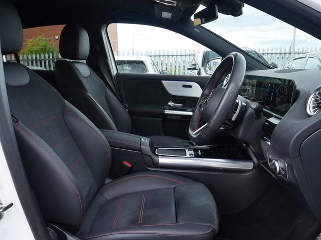 MERCEDES-BENZ GLA Photo 34