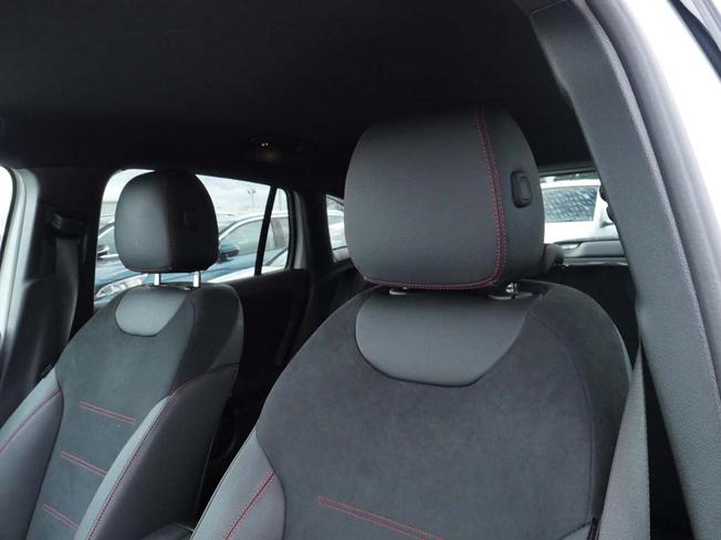 MERCEDES-BENZ GLA Photo 46