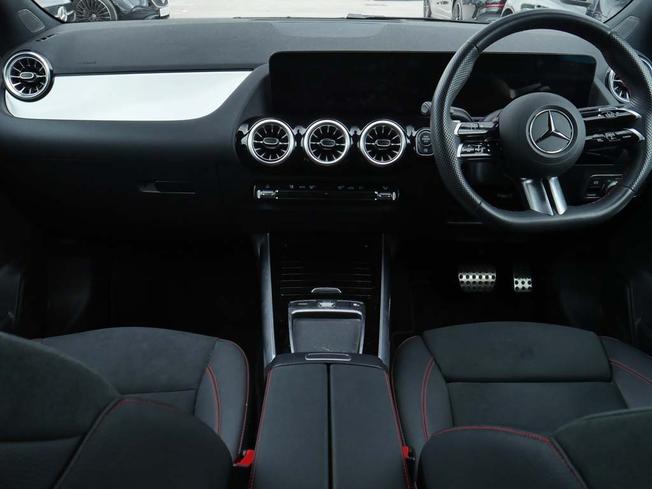 MERCEDES-BENZ GLA Photo 5