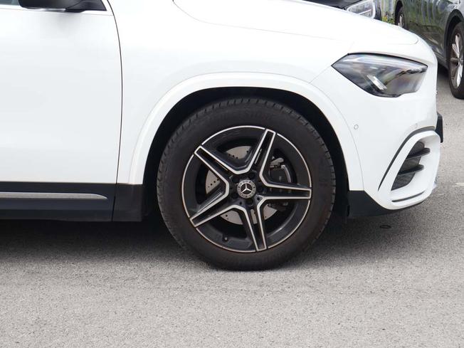 MERCEDES-BENZ GLA Photo 6