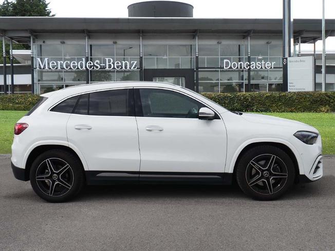 MERCEDES-BENZ GLA Photo 7