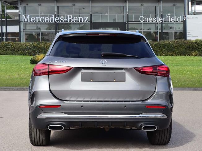 MERCEDES-BENZ GLA Photo 11