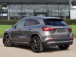 MERCEDES-BENZ GLA Photo 2