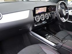 MERCEDES-BENZ GLA Photo 3