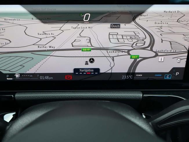 MERCEDES-BENZ GLA Photo 35