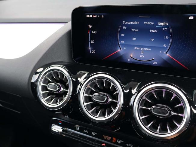 MERCEDES-BENZ GLA Photo 41