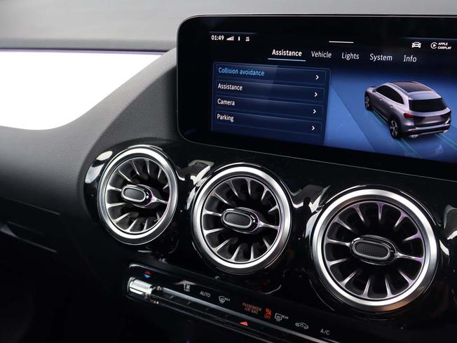 MERCEDES-BENZ GLA Photo 42