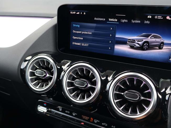 MERCEDES-BENZ GLA Photo 43