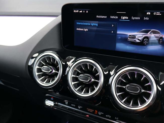 MERCEDES-BENZ GLA Photo 44