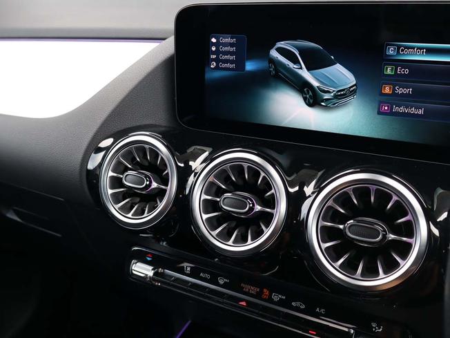 MERCEDES-BENZ GLA Photo 45