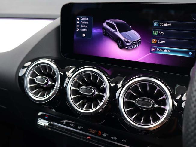 MERCEDES-BENZ GLA Photo 48