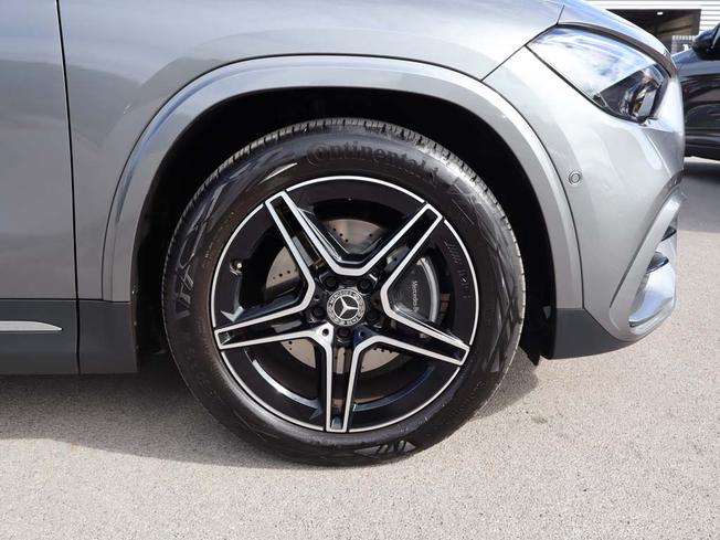 MERCEDES-BENZ GLA Photo 6