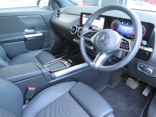 MERCEDES-BENZ GLA Photo 21