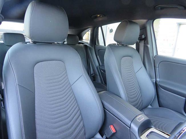 MERCEDES-BENZ GLA Photo 22