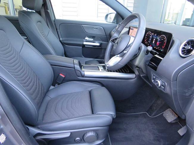MERCEDES-BENZ GLA Photo 30