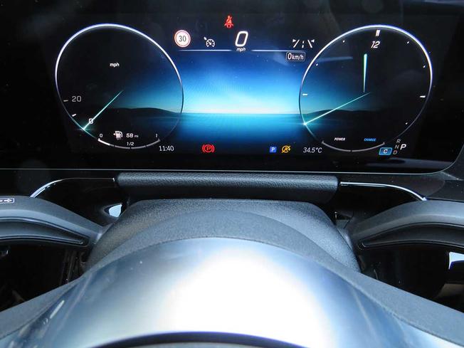 MERCEDES-BENZ GLA Photo 34