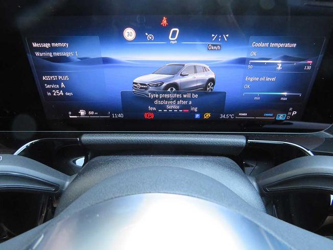 MERCEDES-BENZ GLA Photo 38