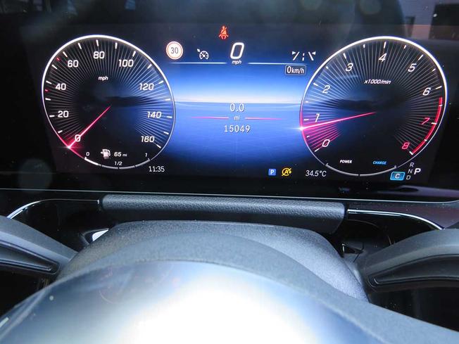 MERCEDES-BENZ GLA Photo 4