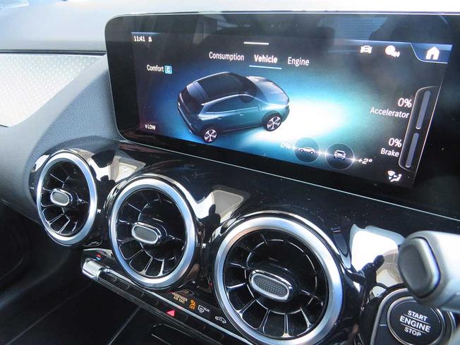 MERCEDES-BENZ GLA Photo 41