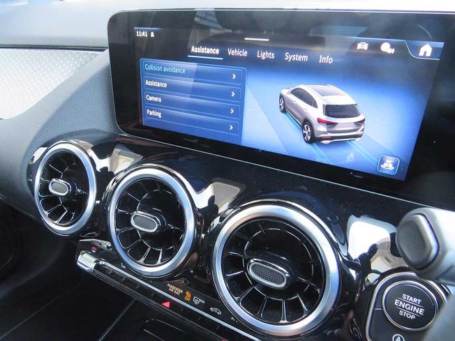 MERCEDES-BENZ GLA Photo 43