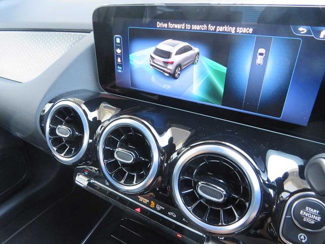 MERCEDES-BENZ GLA Photo 50