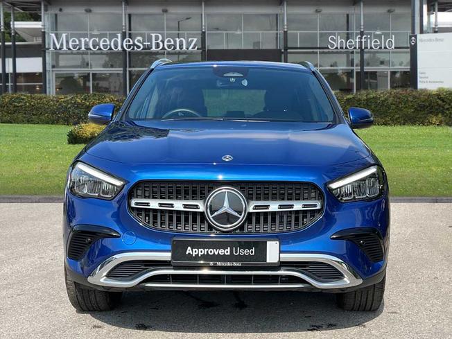 MERCEDES-BENZ GLA Photo 10