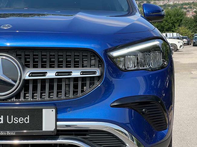 MERCEDES-BENZ GLA Photo 17