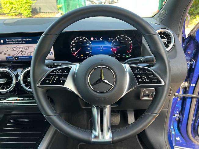 MERCEDES-BENZ GLA Photo 24