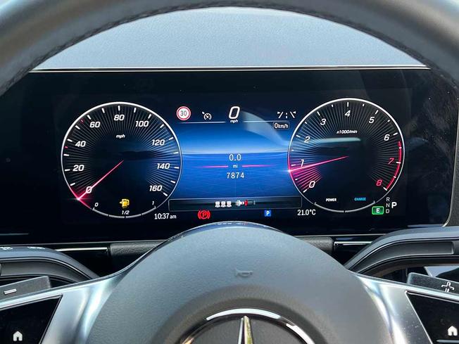 MERCEDES-BENZ GLA Photo 27