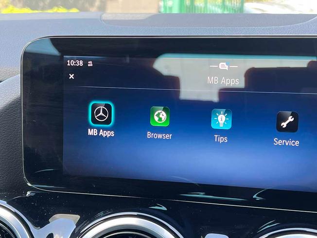 MERCEDES-BENZ GLA Photo 32