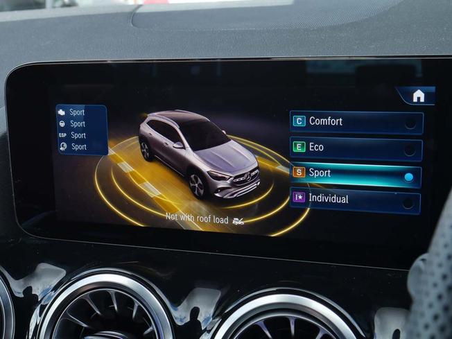MERCEDES-BENZ GLA Photo 22