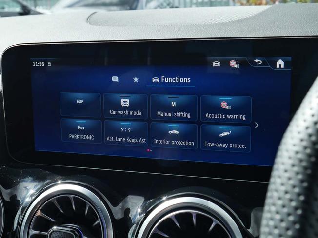 MERCEDES-BENZ GLA Photo 28