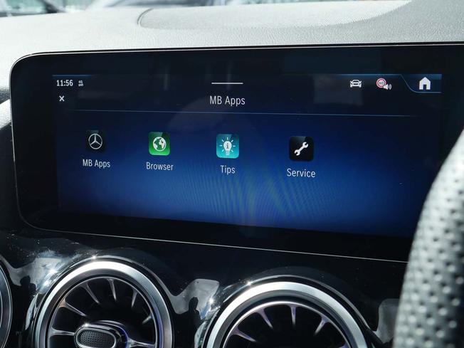 MERCEDES-BENZ GLA Photo 29