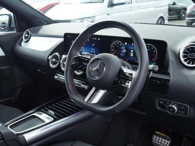 MERCEDES-BENZ GLA Photo 33