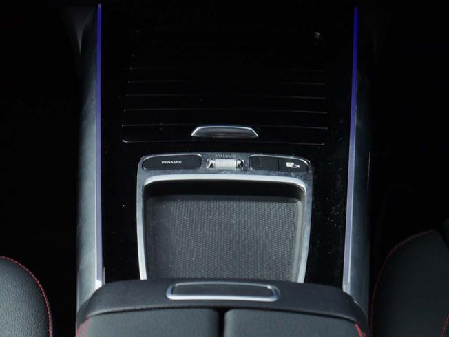 MERCEDES-BENZ GLA Photo 44
