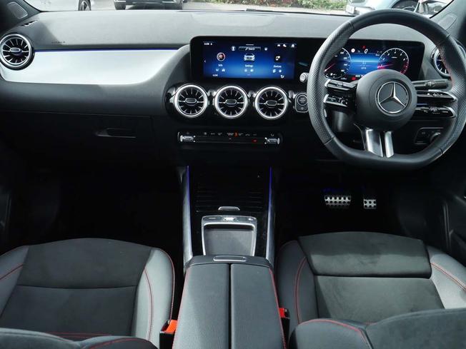 MERCEDES-BENZ GLA Photo 5