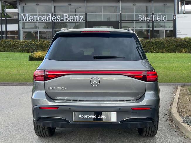 MERCEDES-BENZ Eqb Photo 11