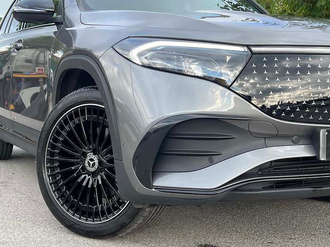 MERCEDES-BENZ Eqb Photo 12