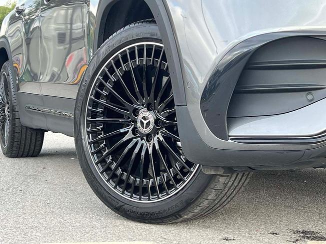 MERCEDES-BENZ Eqb Photo 14