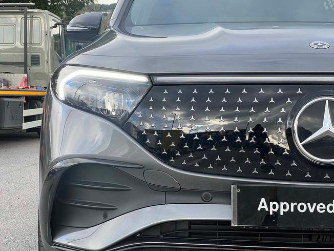 MERCEDES-BENZ Eqb Photo 19