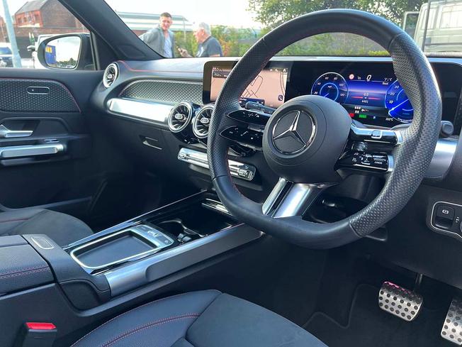 MERCEDES-BENZ Eqb Photo 24