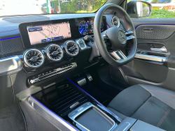 MERCEDES-BENZ Eqb Photo 3