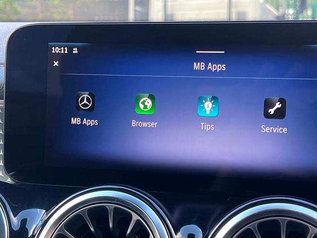 MERCEDES-BENZ Eqb Photo 31