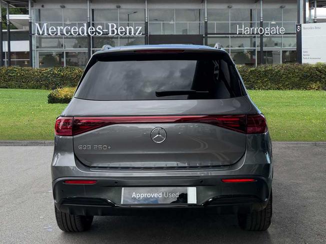 MERCEDES-BENZ Eqb Photo 11