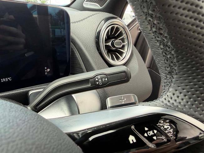 MERCEDES-BENZ Eqb Photo 29