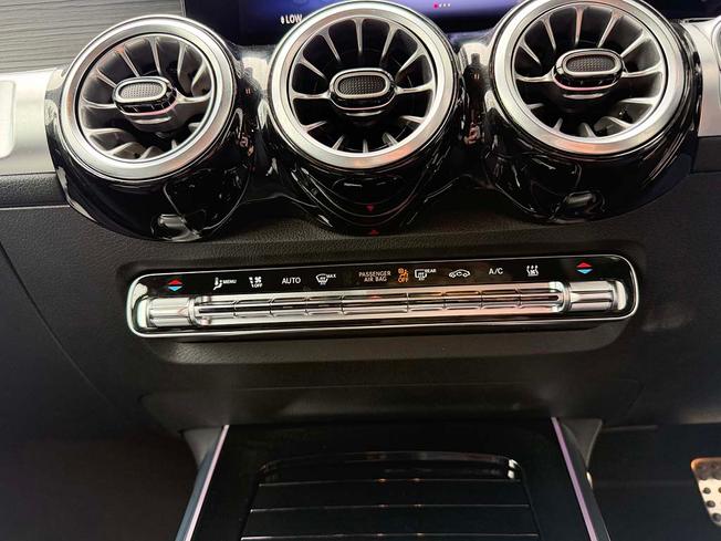 MERCEDES-BENZ Eqb Photo 33