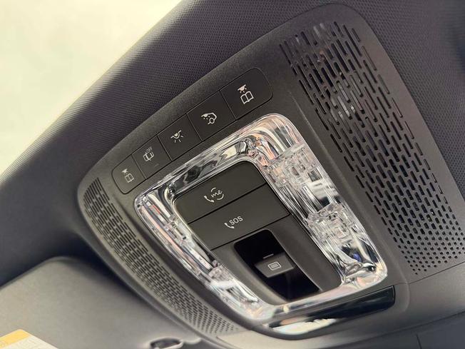 MERCEDES-BENZ Eqb Photo 40