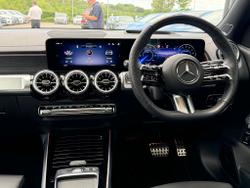 MERCEDES-BENZ Eqb Photo 5
