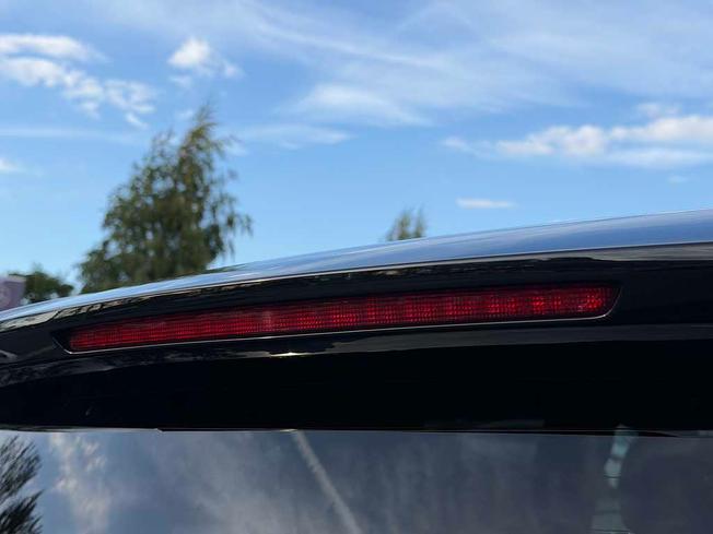 MERCEDES-BENZ Eqb Photo 16